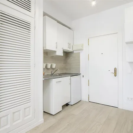Estudio Cerca Puerto Banus Apartment